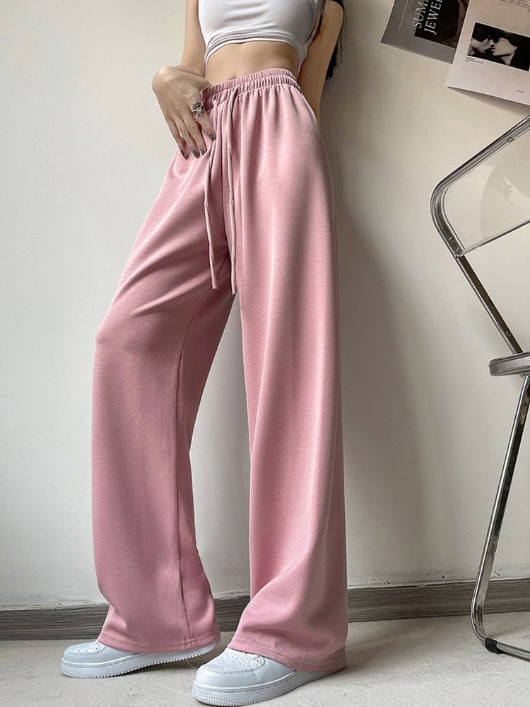 Wide-Leg Jogging Pants