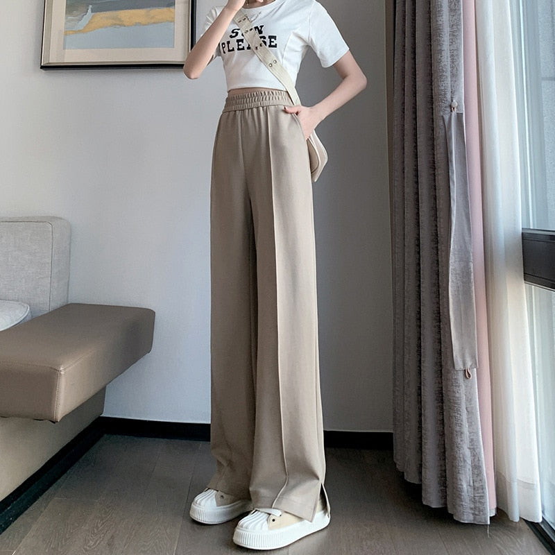 Wide-Leg Jogging Pants